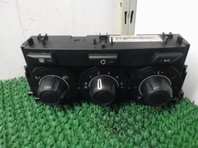 Commande chauffage CITROEN C3 2 PHASE 2 Essence - 1