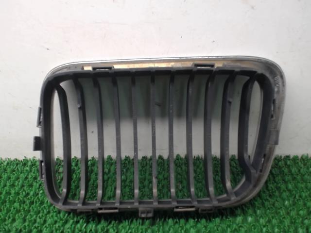Grille de calandre droite BMW SERIE 3 E36 COMPACT Diesel - 1