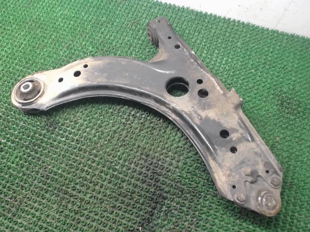 Triangle avant gauche VOLKSWAGEN GOLF 4 Diesel - 1