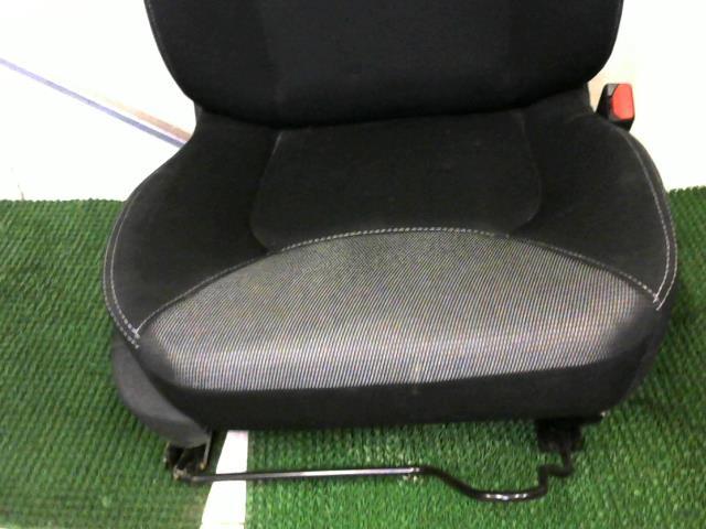Siege avant droit RENAULT CLIO 4 PHASE 2 Diesel - 1