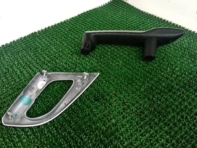Poignee interieur avant gauche CITROEN C3 2 PHASE 1 Diesel - 1