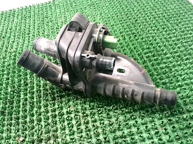 Boitier eau PEUGEOT 207 PHASE 1 BREAK Diesel - 1