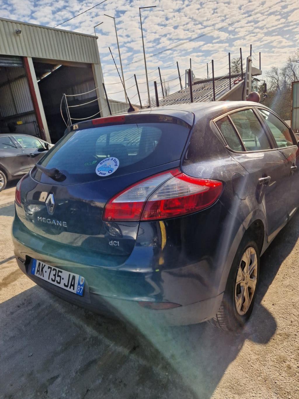 Support de phare droit (tôle) RENAULT MEGANE 3 PHASE 1 Diesel - 1