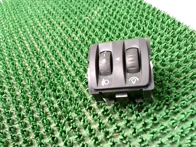 Commande de reglage eclairage tableau de bord RENAULT CAPTUR 1 PHASE 1 Essence - 1