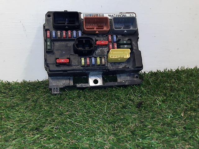 Boitier servitude moteur (BSM) CITROEN C3 PICASSO PHASE 1 Diesel - 1
