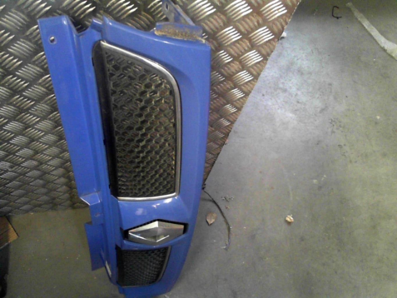 Calandre RENAULT TRAFIC 2 PHASE 1 Diesel - 1