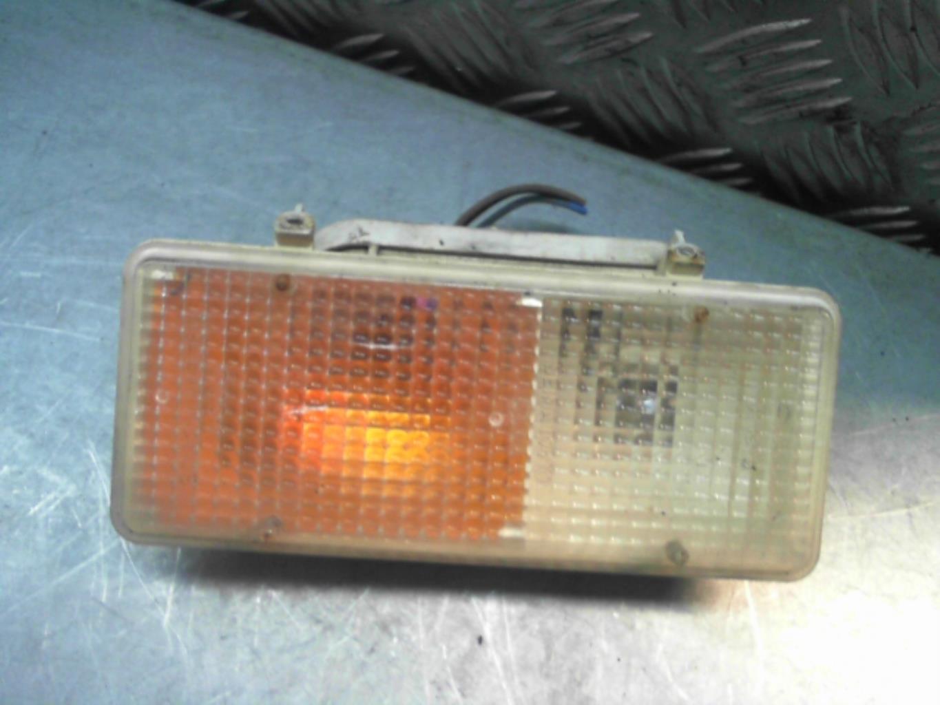 Optique avant secondaire gauche (feux)(clignotant) RENAULT R6 Essence - 1