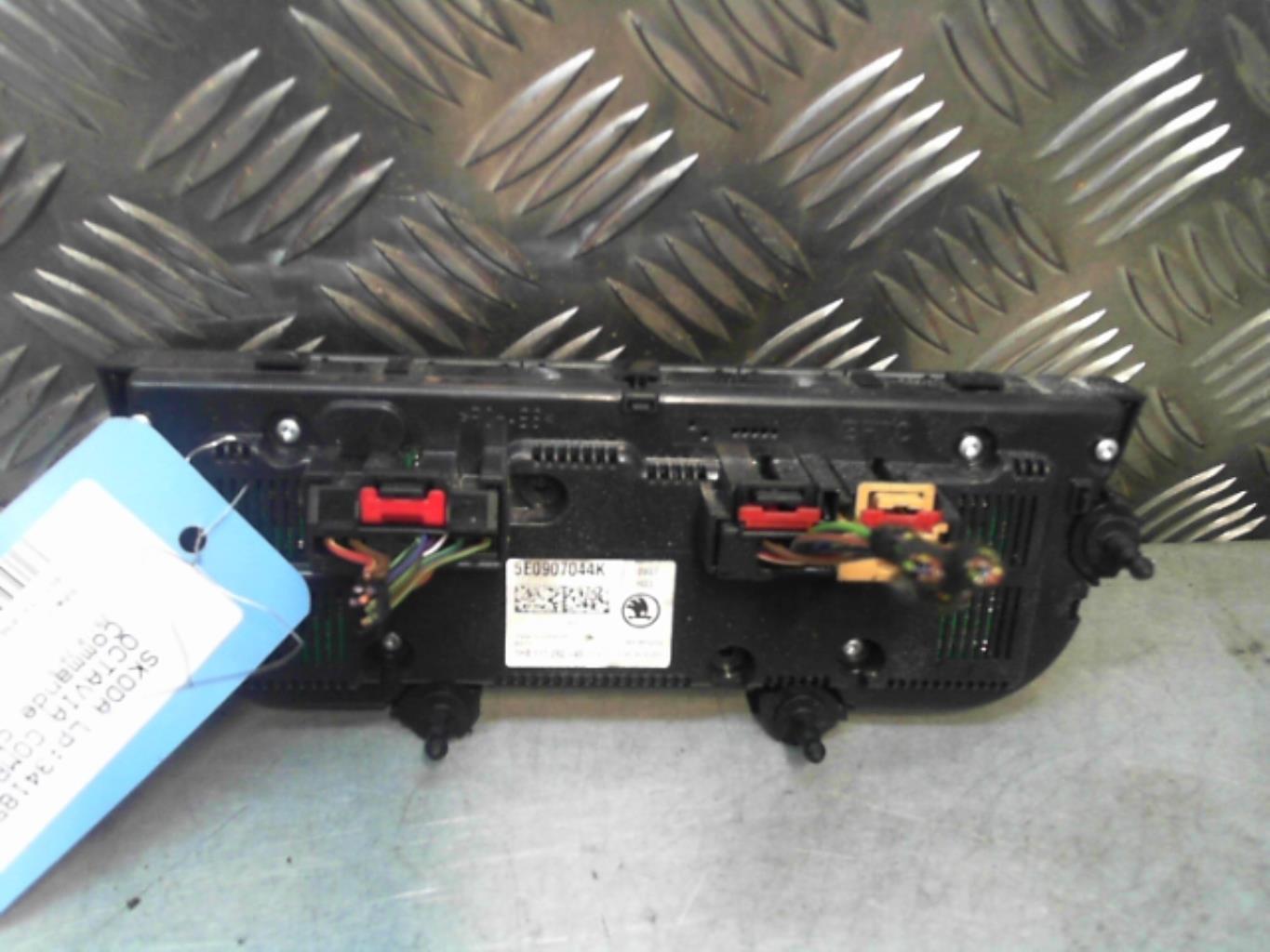Commande chauffage SKODA OCTAVIA 3 PHASE 1 BREAK Diesel - 1