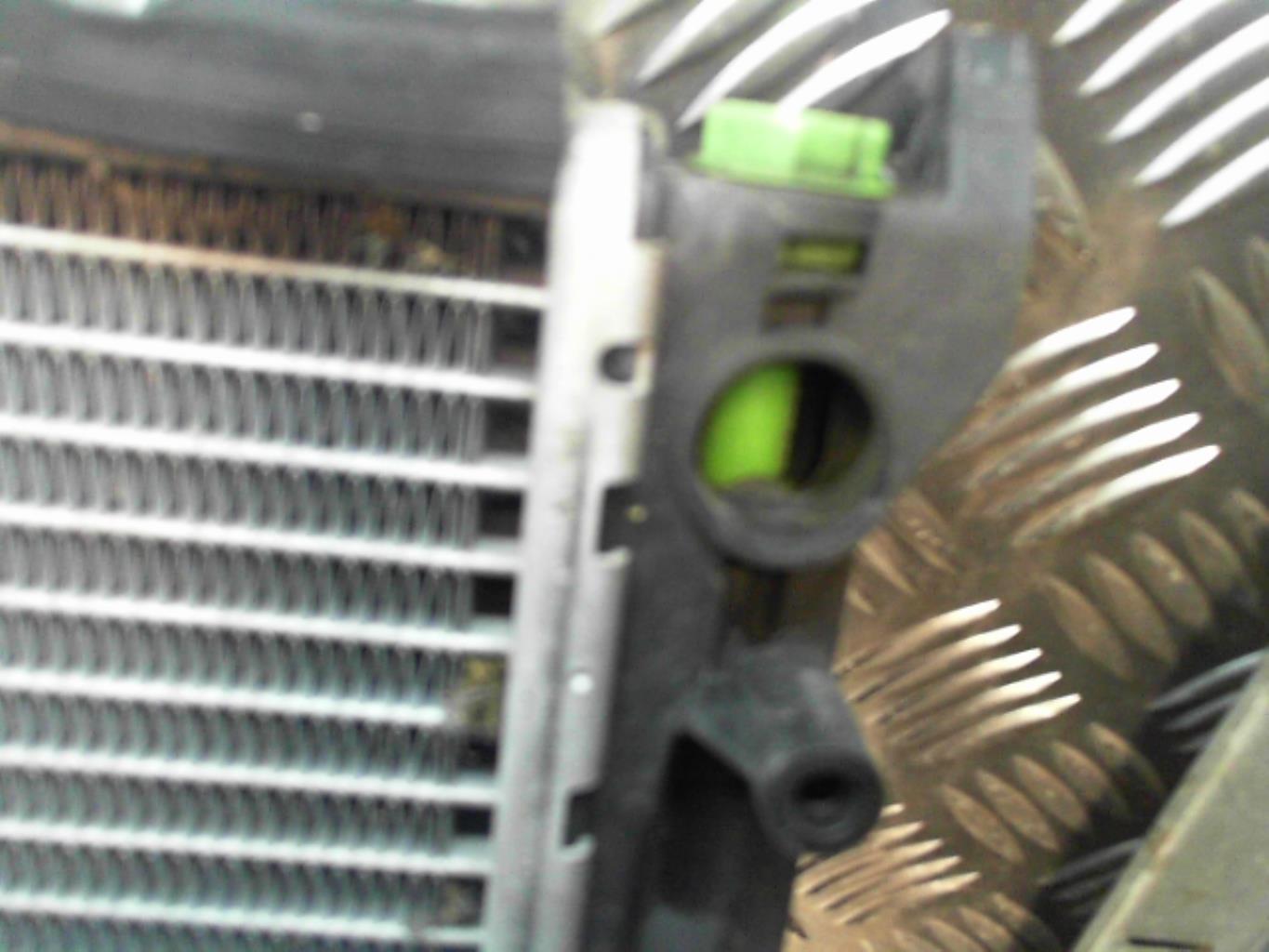 Radiateur eau BMW SERIE 1 E81  - 1