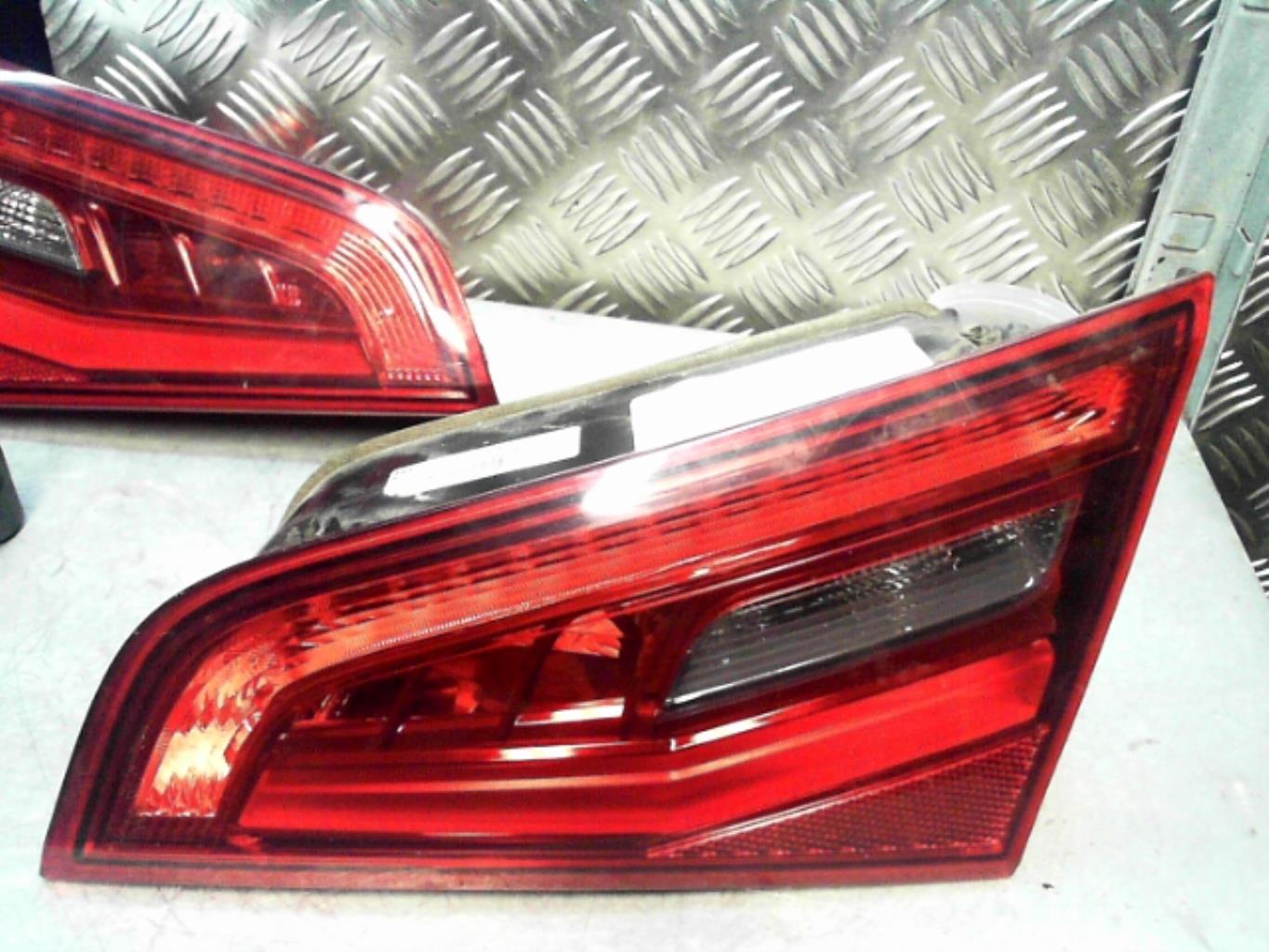 Optique avant secondaire droit (feux)(clignotant) AUDI A3 3 SPORTBACK PHASE 1  - 1