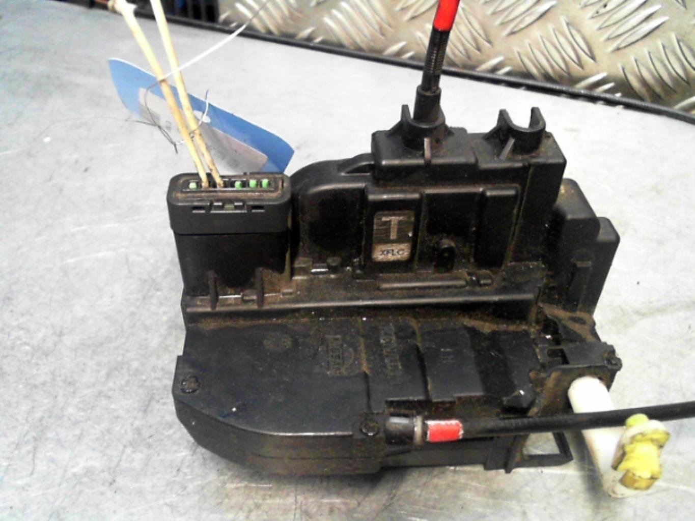 Serrure avant gauche NISSAN NOTE 1 PHASE 1 Diesel - 1