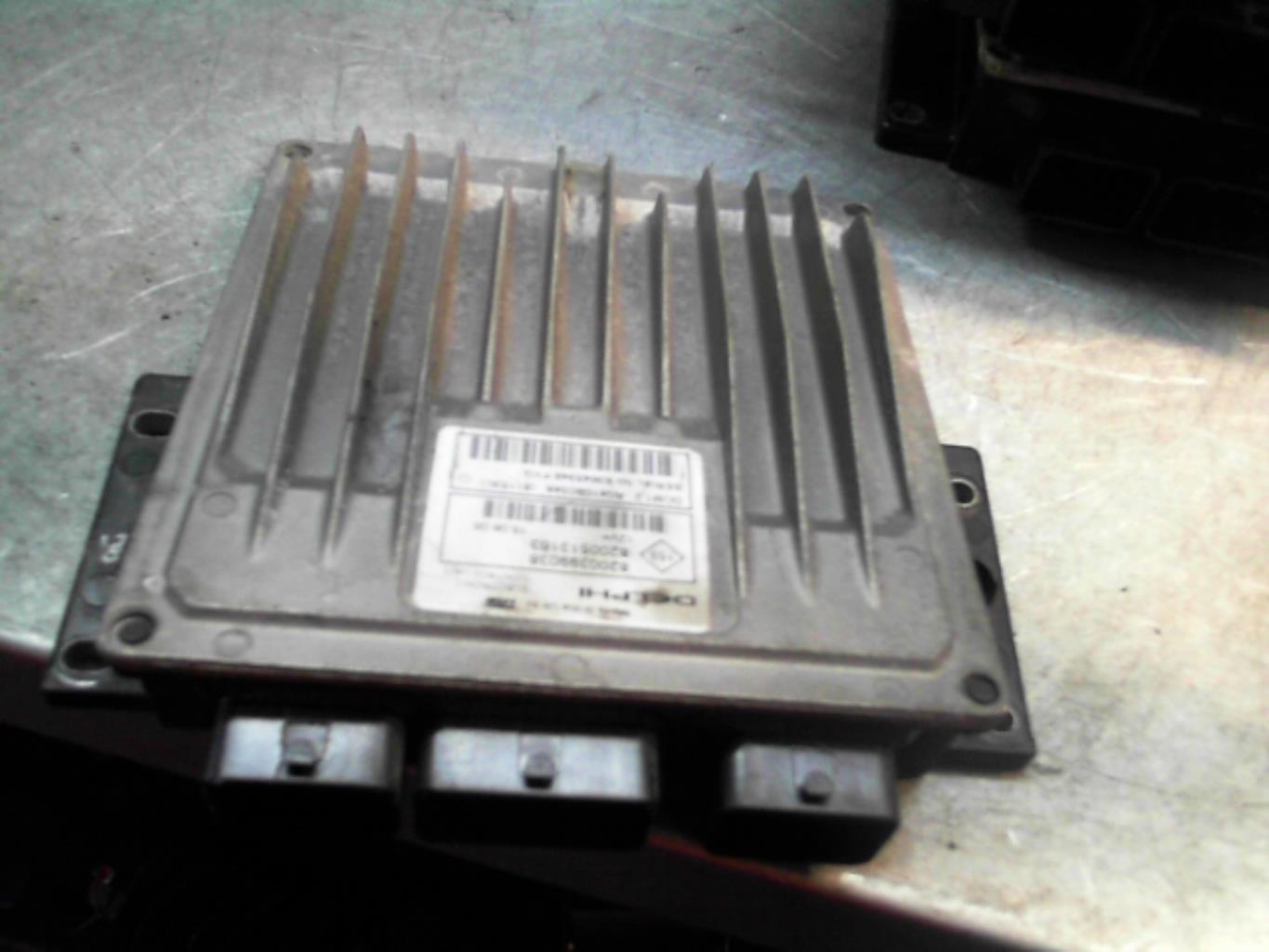Calculateur RENAULT CLIO 3  - 1