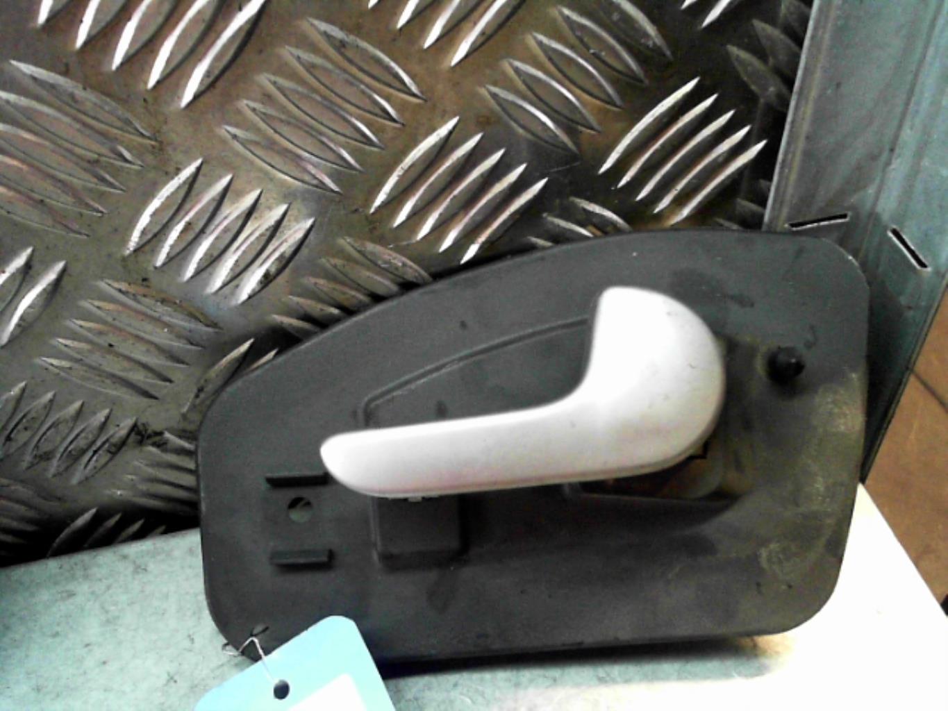 Poignee interieur arriere droit OPEL CORSA C PHASE 2 Diesel - 1