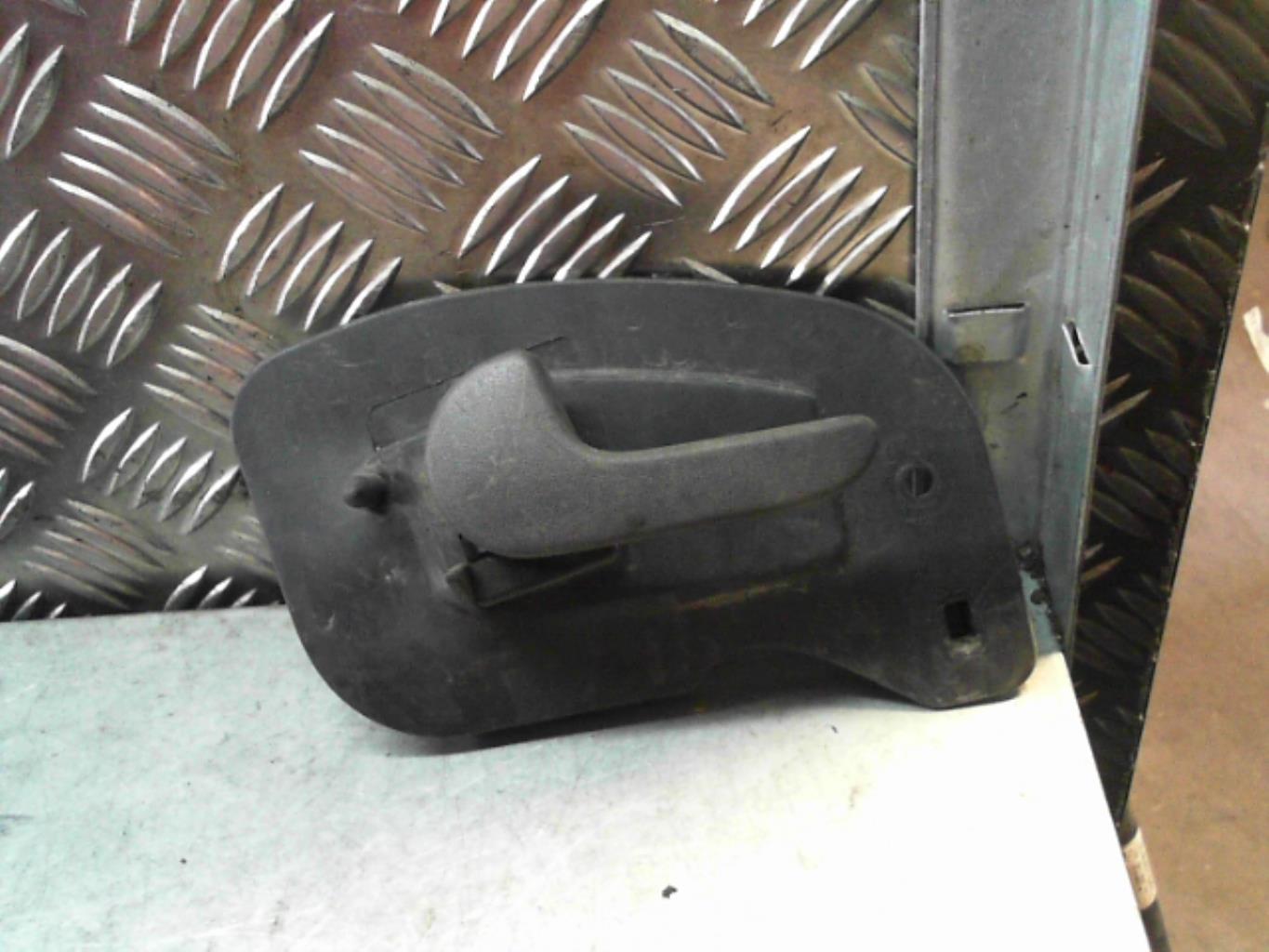 Poignee interieur avant gauche OPEL CORSA C PHASE 1  - 1