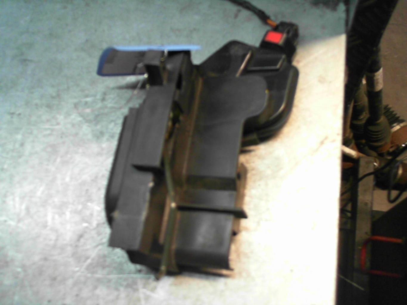 Serrure avant gauche HYUNDAI MATRIX PHASE 1 Diesel - 1