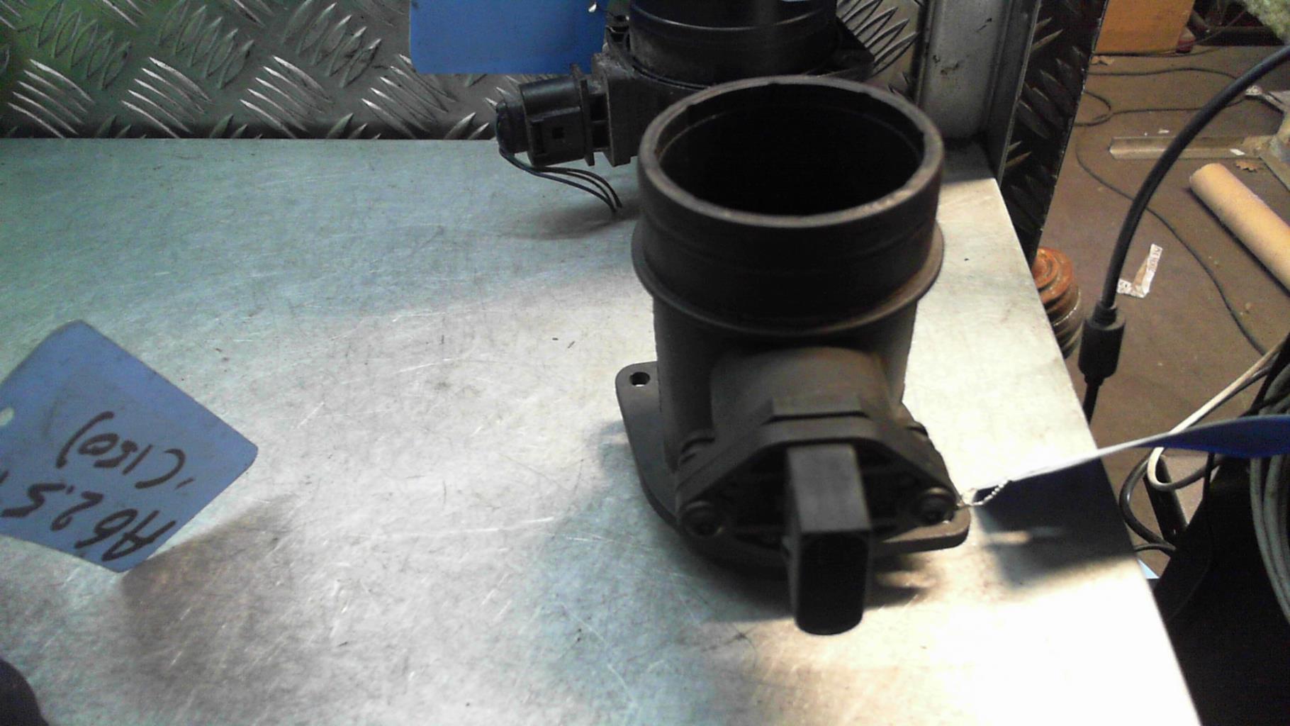 Debitmetre VOLKSWAGEN PASSAT 4 PHASE 1 BREAK Diesel - 1