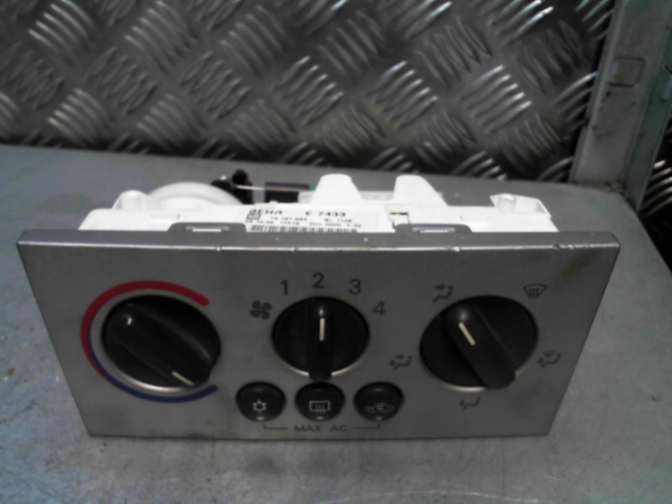 Commande chauffage OPEL MERIVA A PHASE 1 Essence - 1