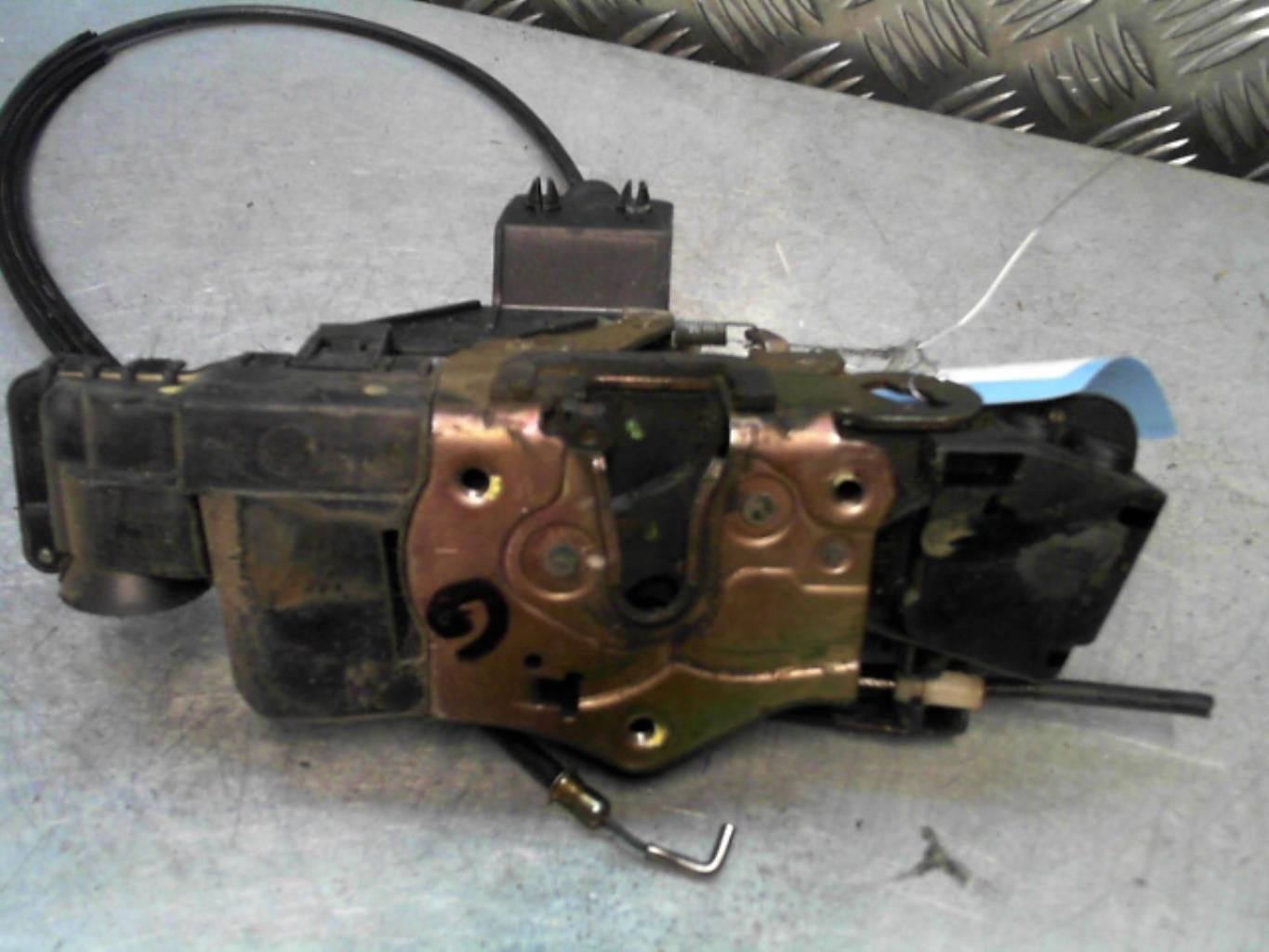 Serrure avant gauche FIAT STILO Diesel - 1