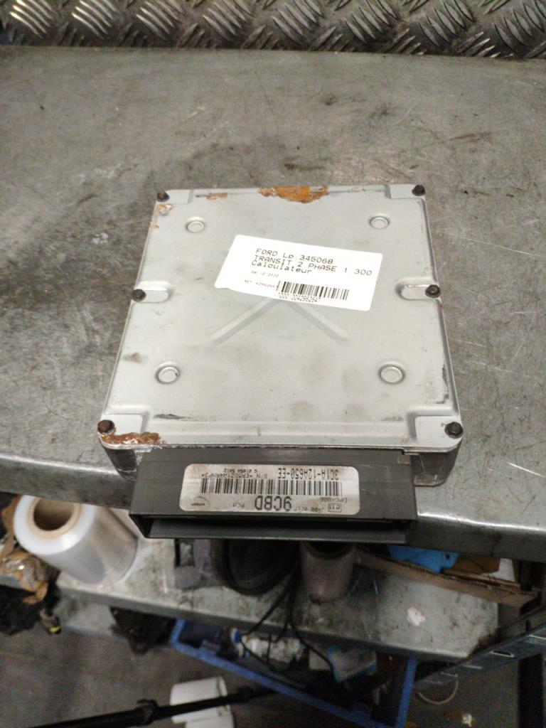 Calculateur FORD TRANSIT 3 Diesel - 1