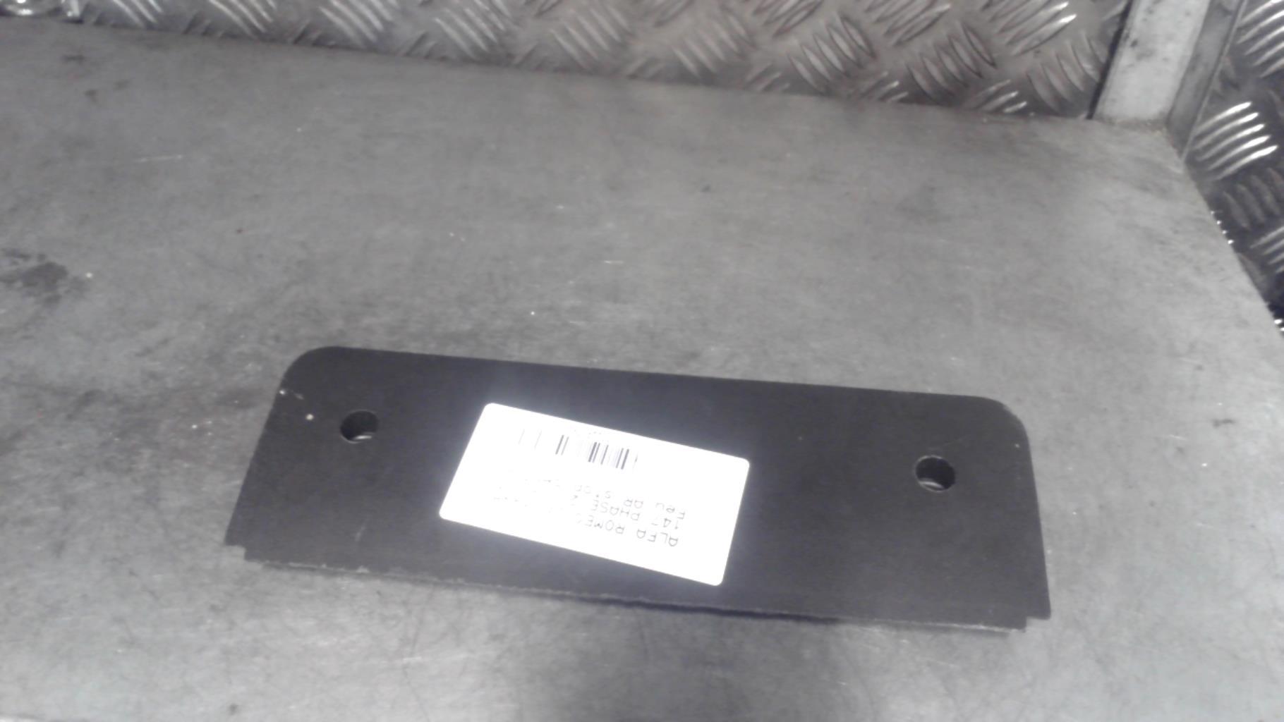 Feu arriere stop central ALFA ROMEO 147 PHASE 2 Essence - 1