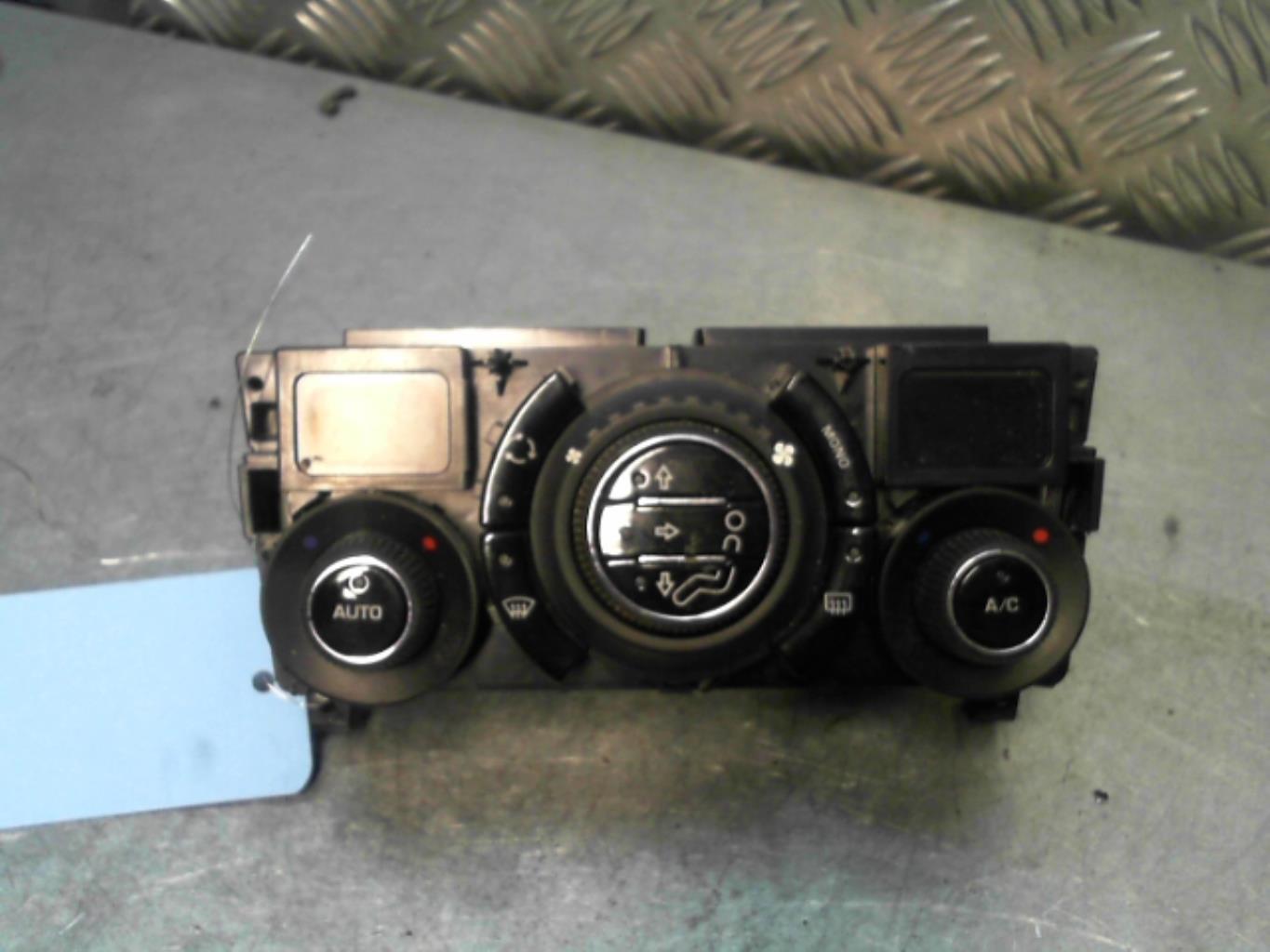 Commande chauffage CITROEN C3 PICASSO PHASE 2 Diesel - 1