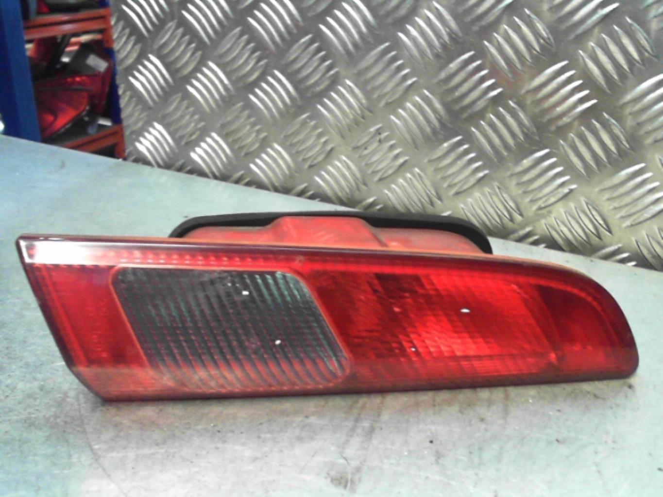 Feu arriere secondaire gauche (feux) ALFA ROMEO 156 PHASE 3 BREAK Diesel - 1