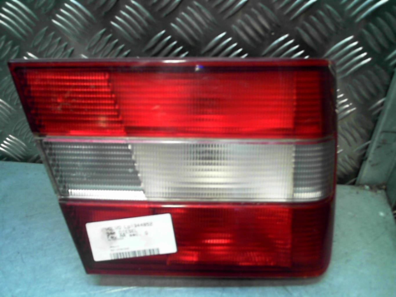 Feu arriere secondaire gauche (feux) VOLVO 940 Diesel - 1