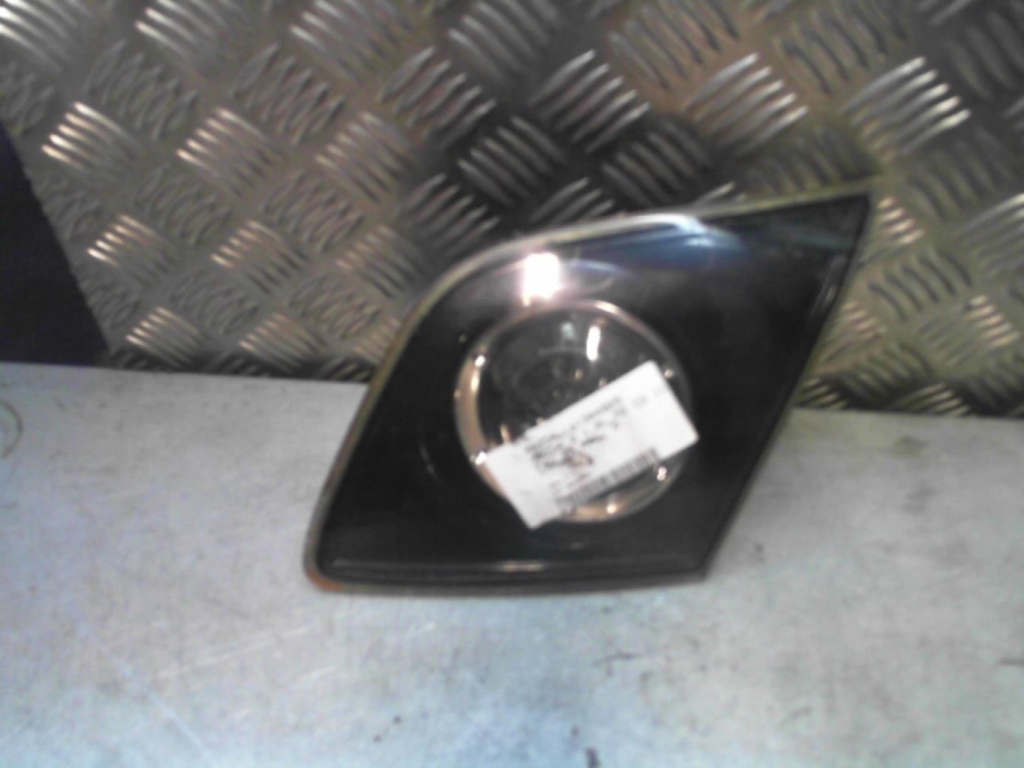 Feu arriere secondaire droit (feux) MAZDA 3 1  - 1