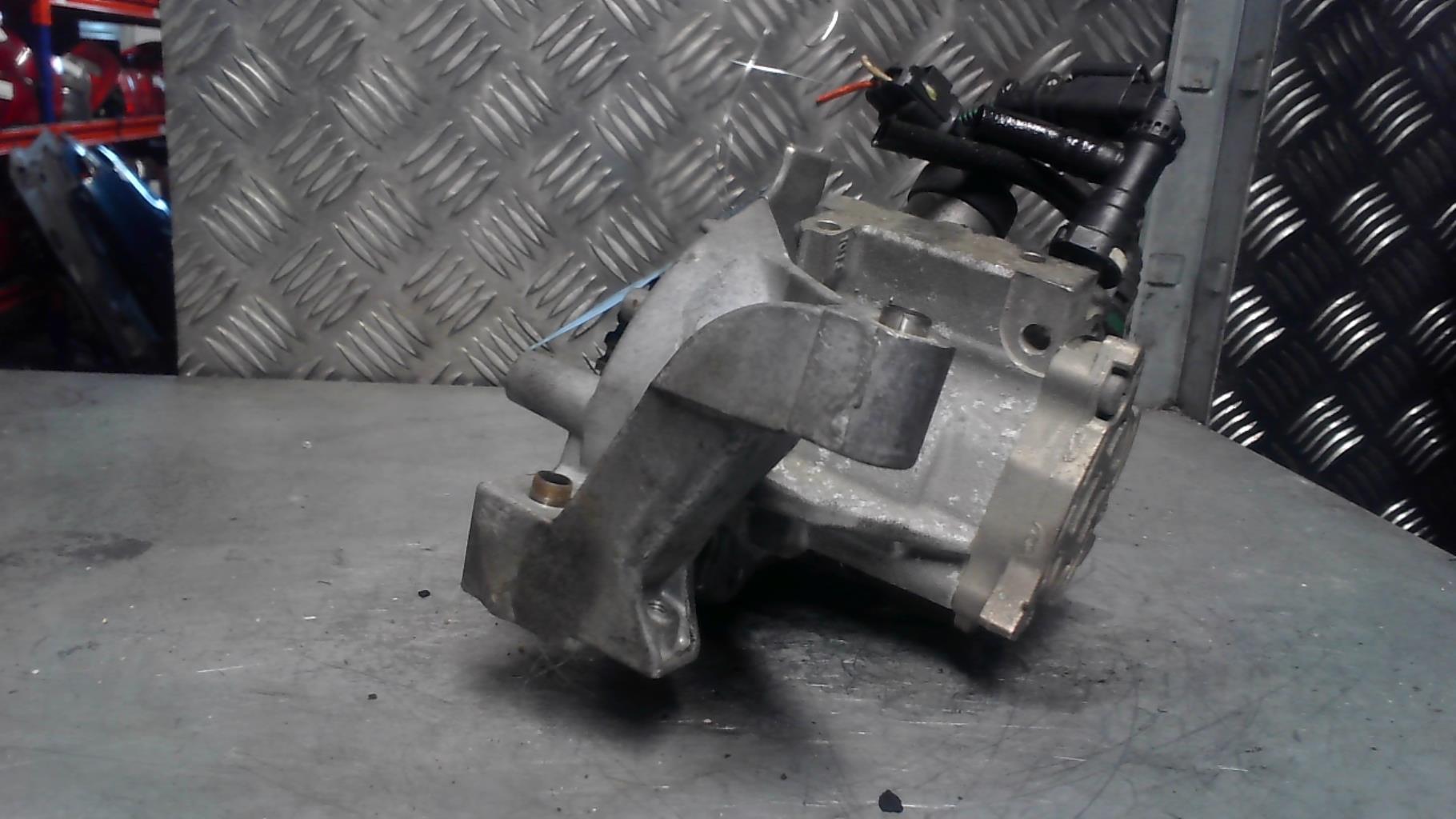 Pompe à injection CITROEN C3 PICASSO PHASE 1 Diesel - 1