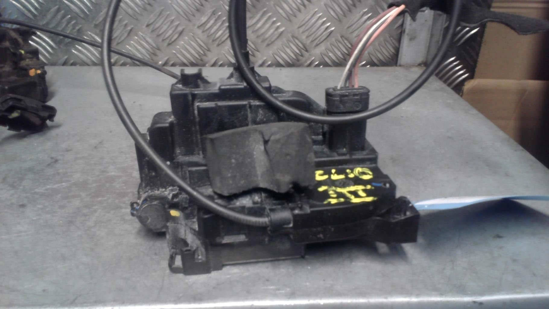 Serrure arriere droit RENAULT CLIO 3 PHASE 2 BREAK Diesel - 1