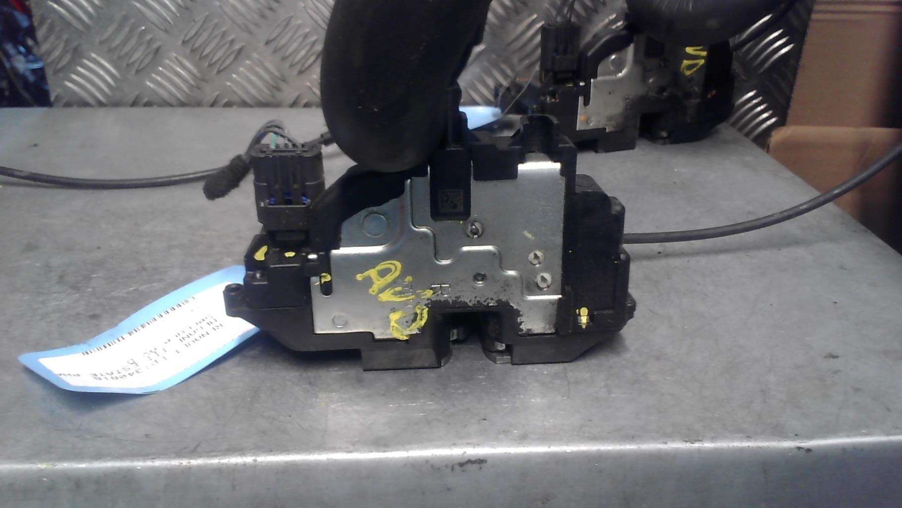 Serrure avant droit RENAULT MEGANE 3 PHASE 2 BREAK Diesel - 1