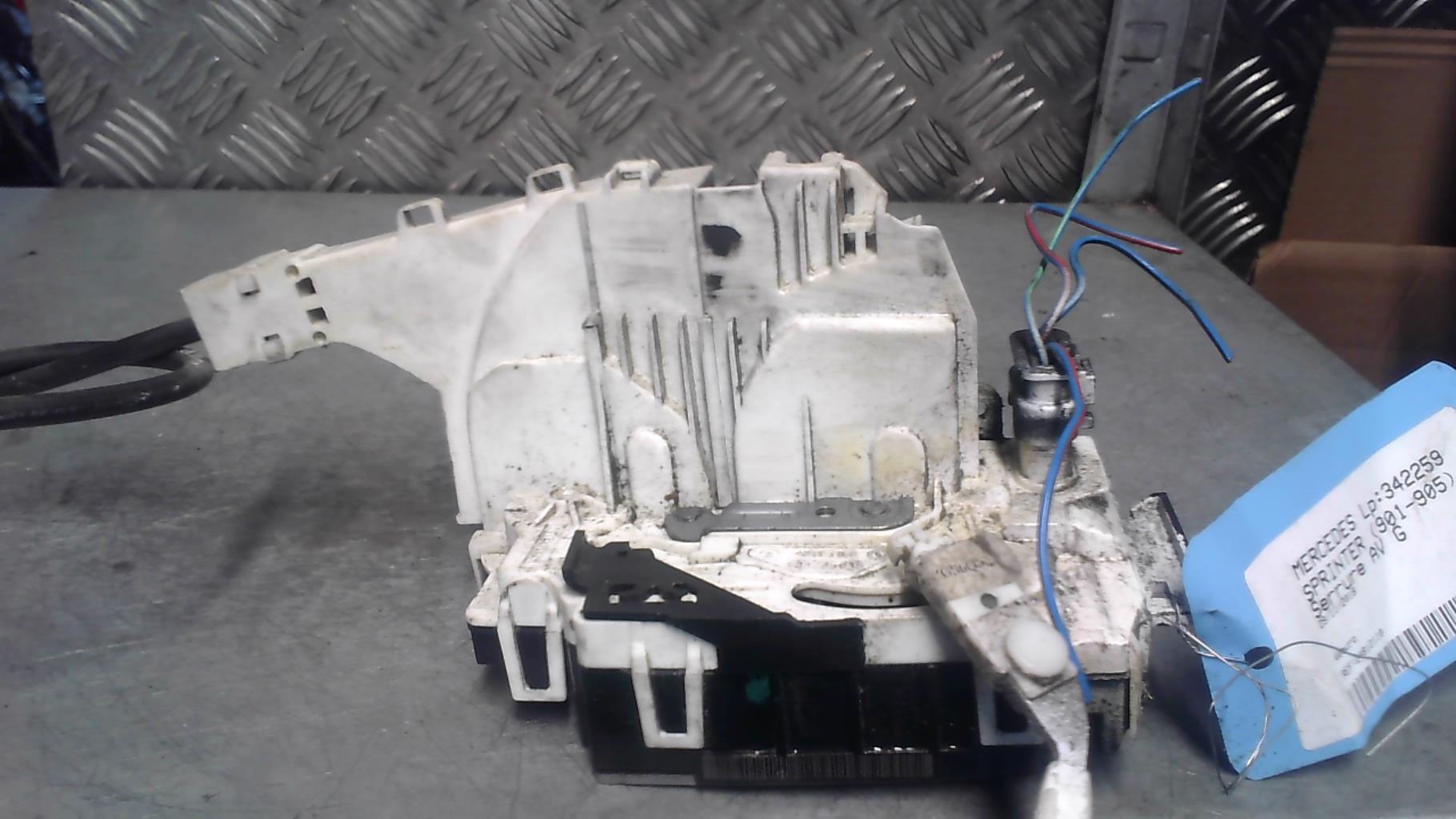Serrure avant gauche MERCEDES SPRINTER 2 PHASE 1  - 1