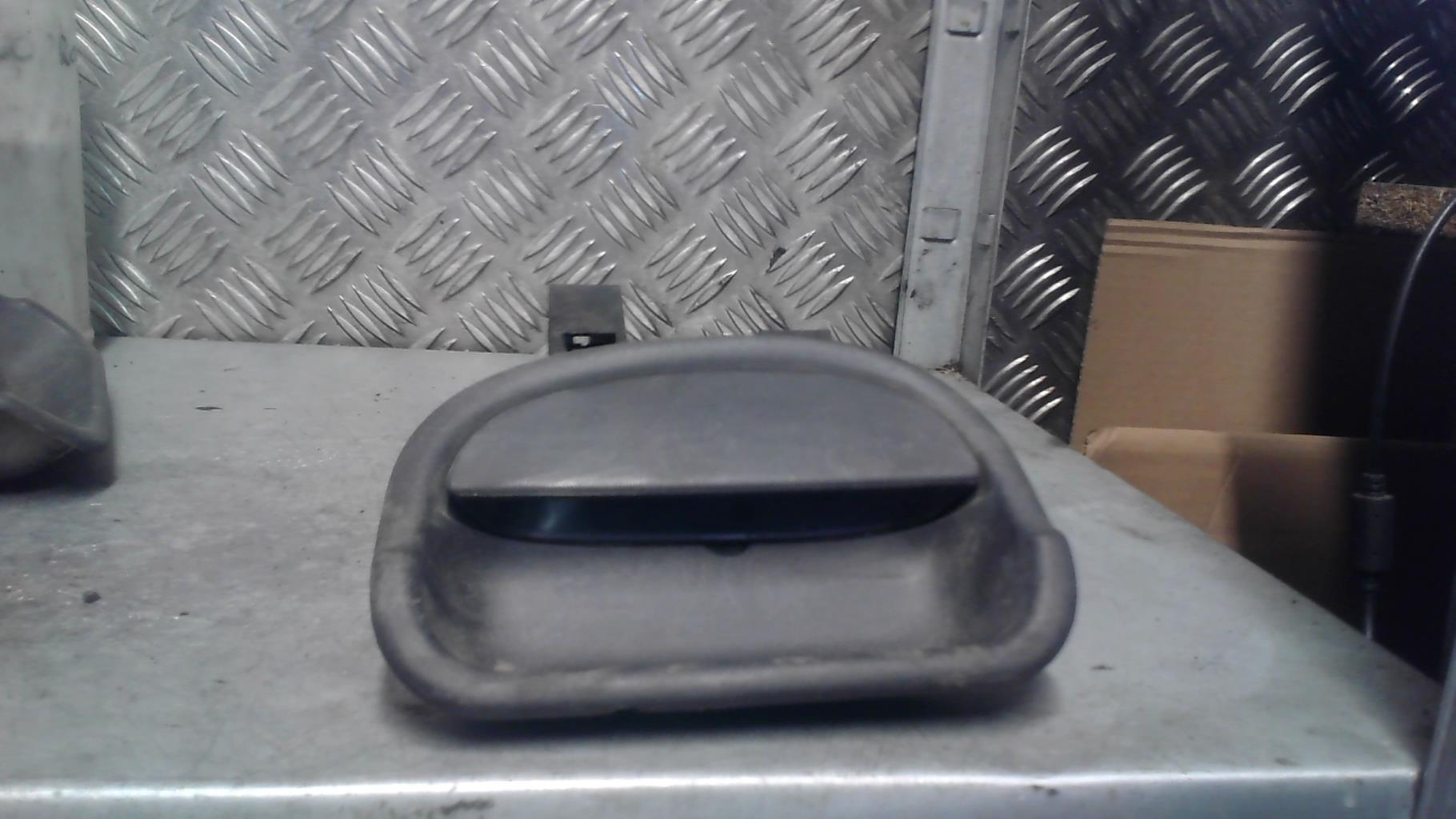 Poignee porte laterale droit RENAULT KANGOO 1  - 1