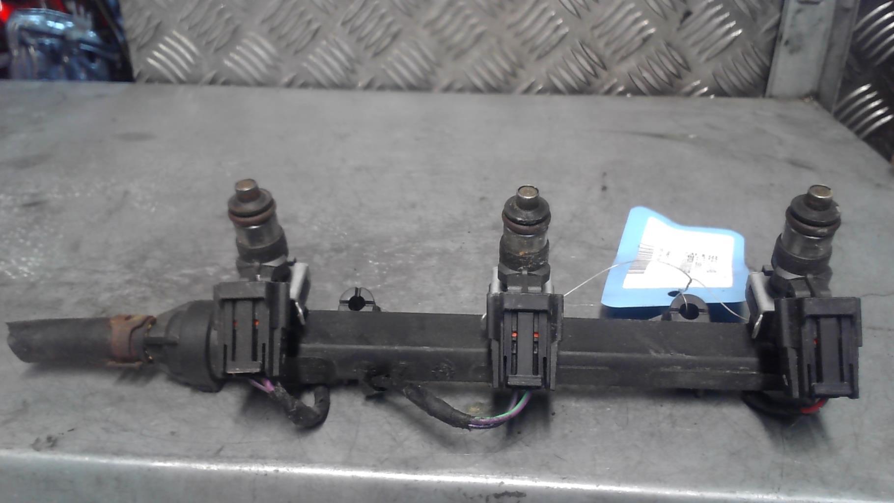 Rampe injection SEAT MII PHASE 1 Essence - 1