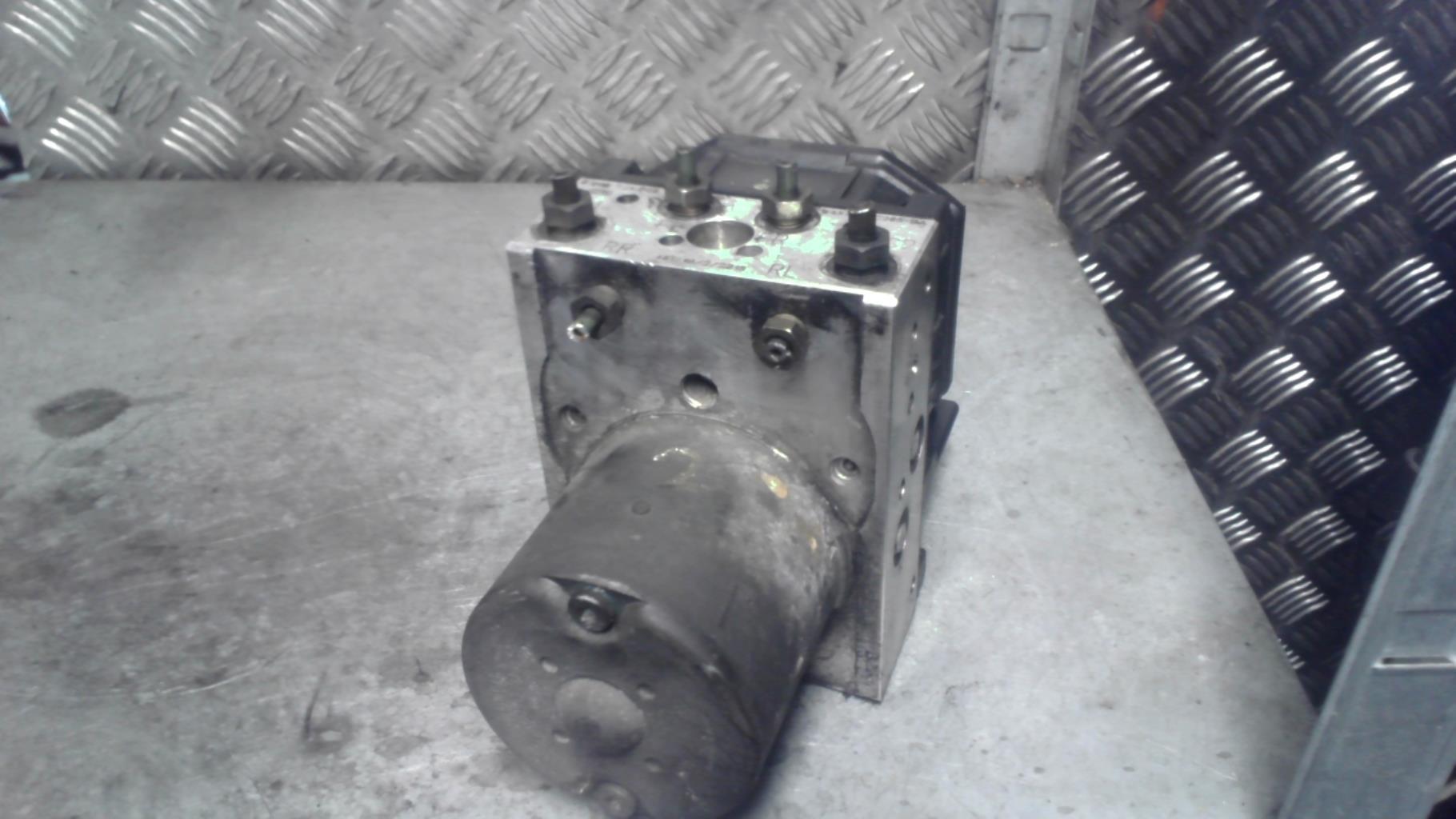 Bloc ABS (freins anti-blocage) JAGUAR X-TYPE PHASE 1 BREAK Diesel - 1