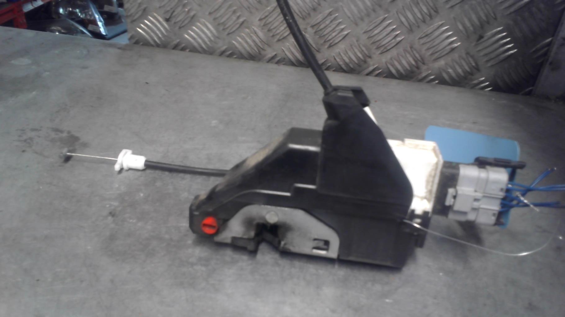 Serrure arriere gauche CITROEN C3 2 PHASE 1 Essence - 1