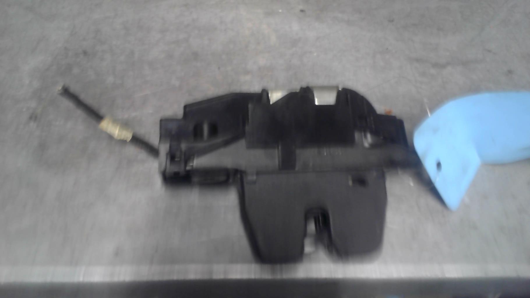 Serrure de coffre PEUGEOT 207 PHASE 1 Diesel - 1