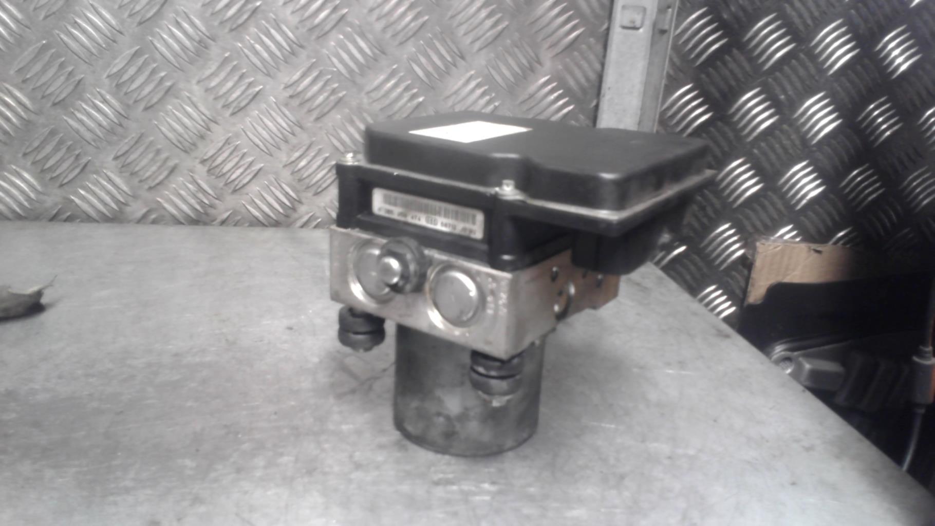 Bloc ABS (freins anti-blocage) AUDI A4 2 AVANT PHASE 2 BREAK Diesel - 1