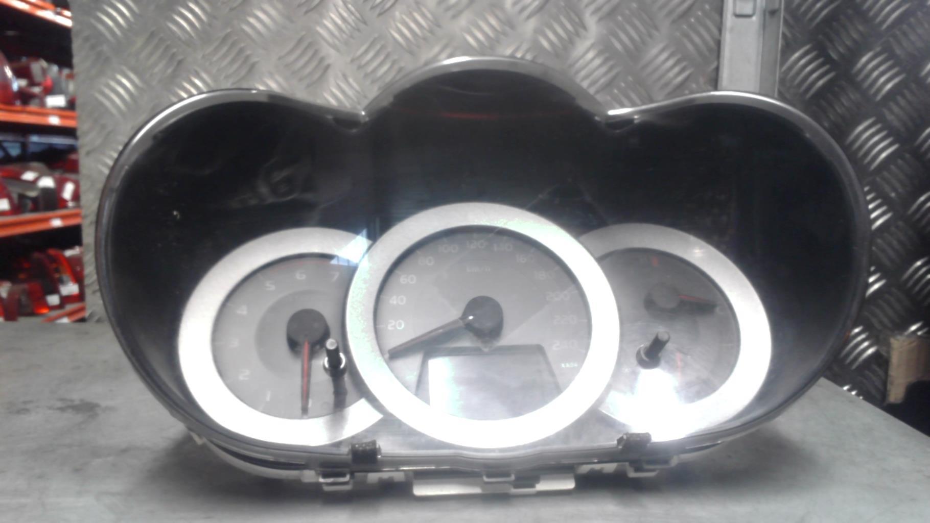 Compteur TOYOTA RAV4 3 PHASE 1 Diesel - 1