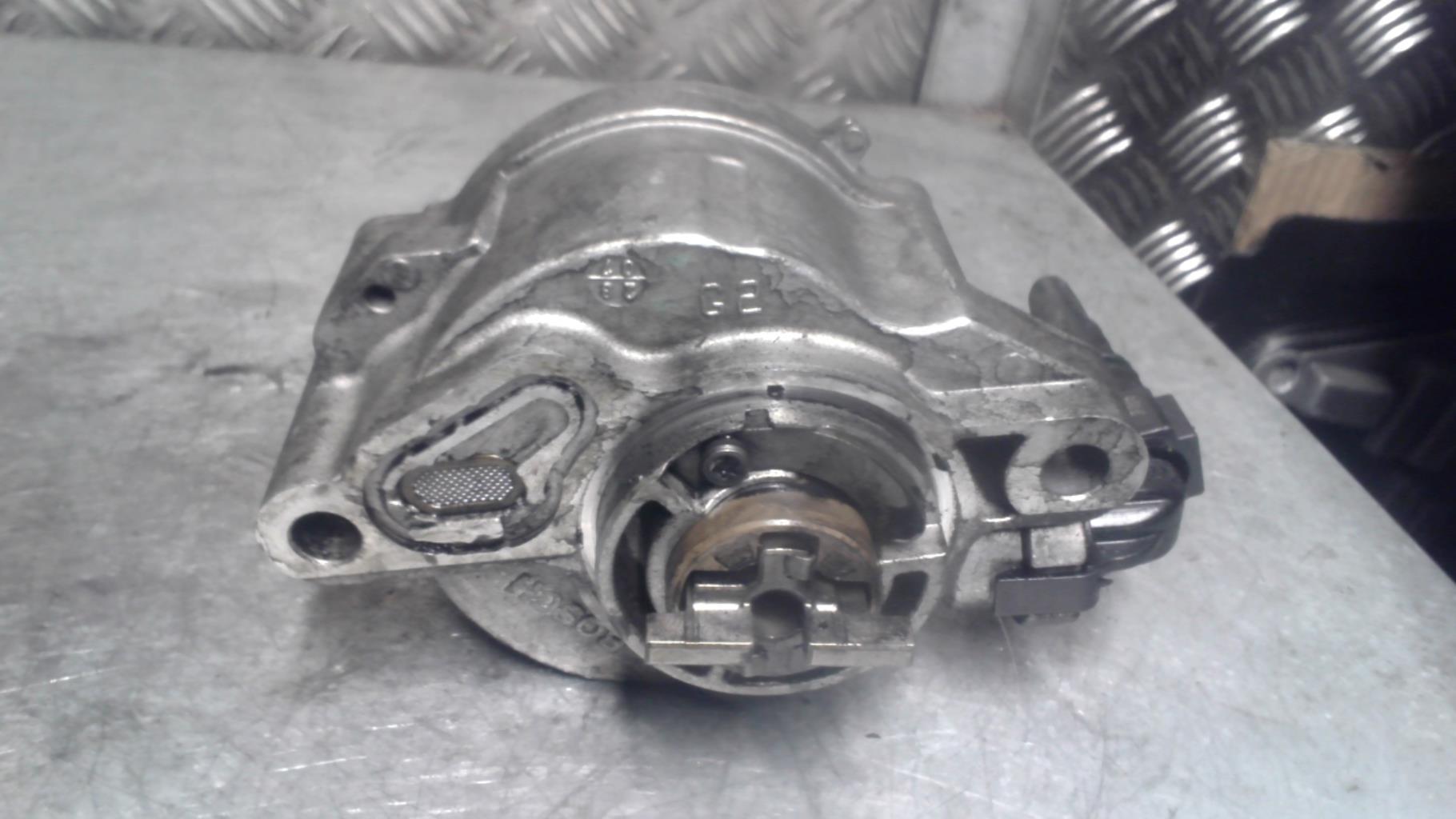Pompe à vide PEUGEOT 407 PHASE 1 Diesel - 1
