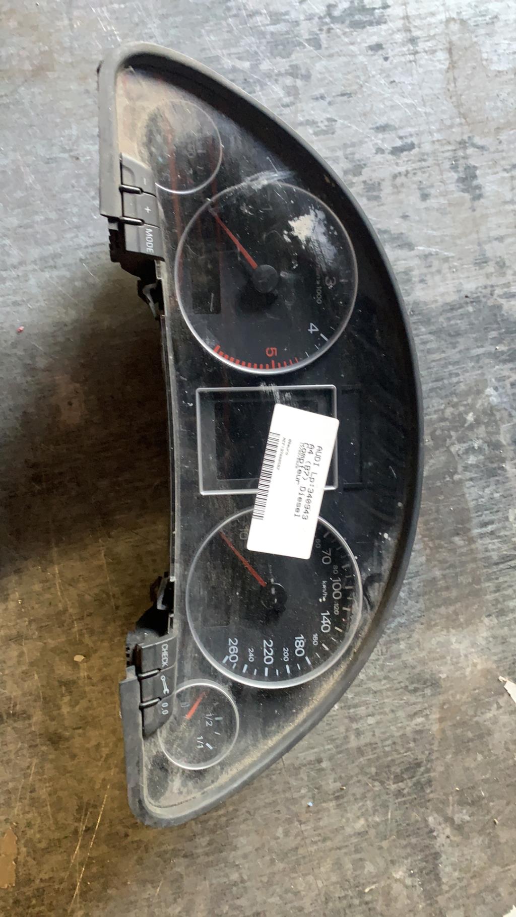 Compteur AUDI A4 2 PHASE 2 Diesel - 1