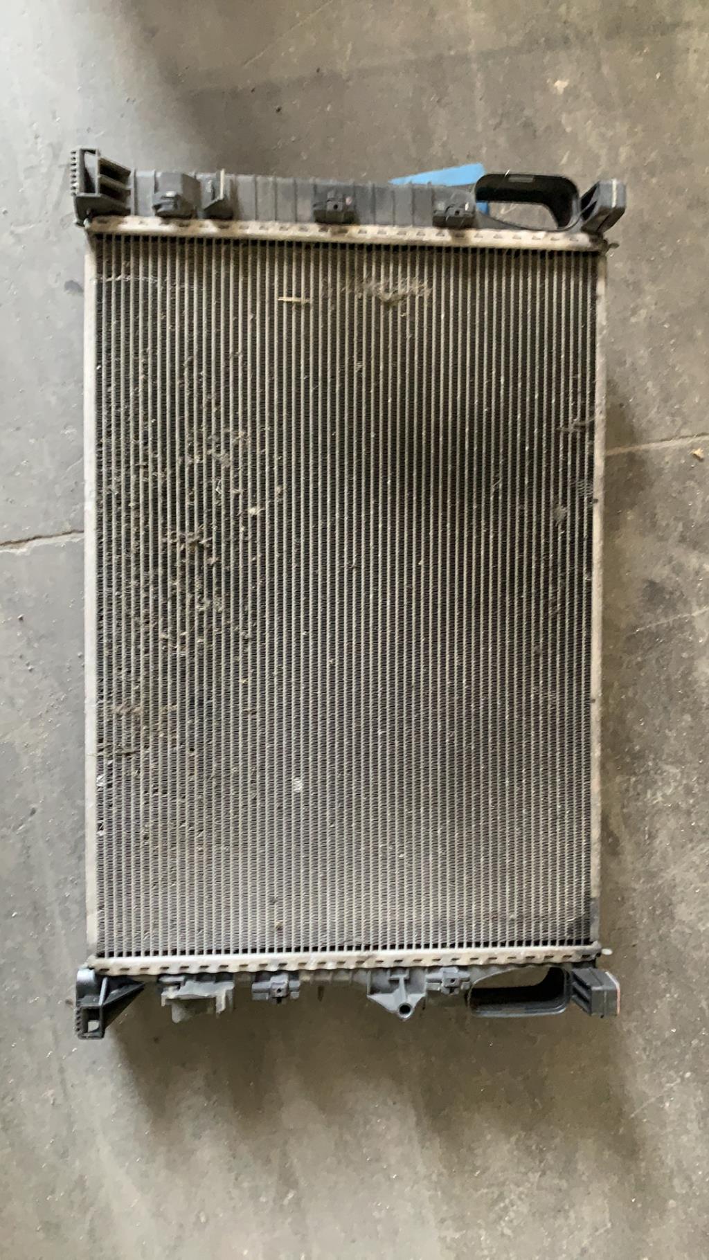 Radiateur eau MERCEDES CLASSE E 211 PHASE 1 Diesel - 1