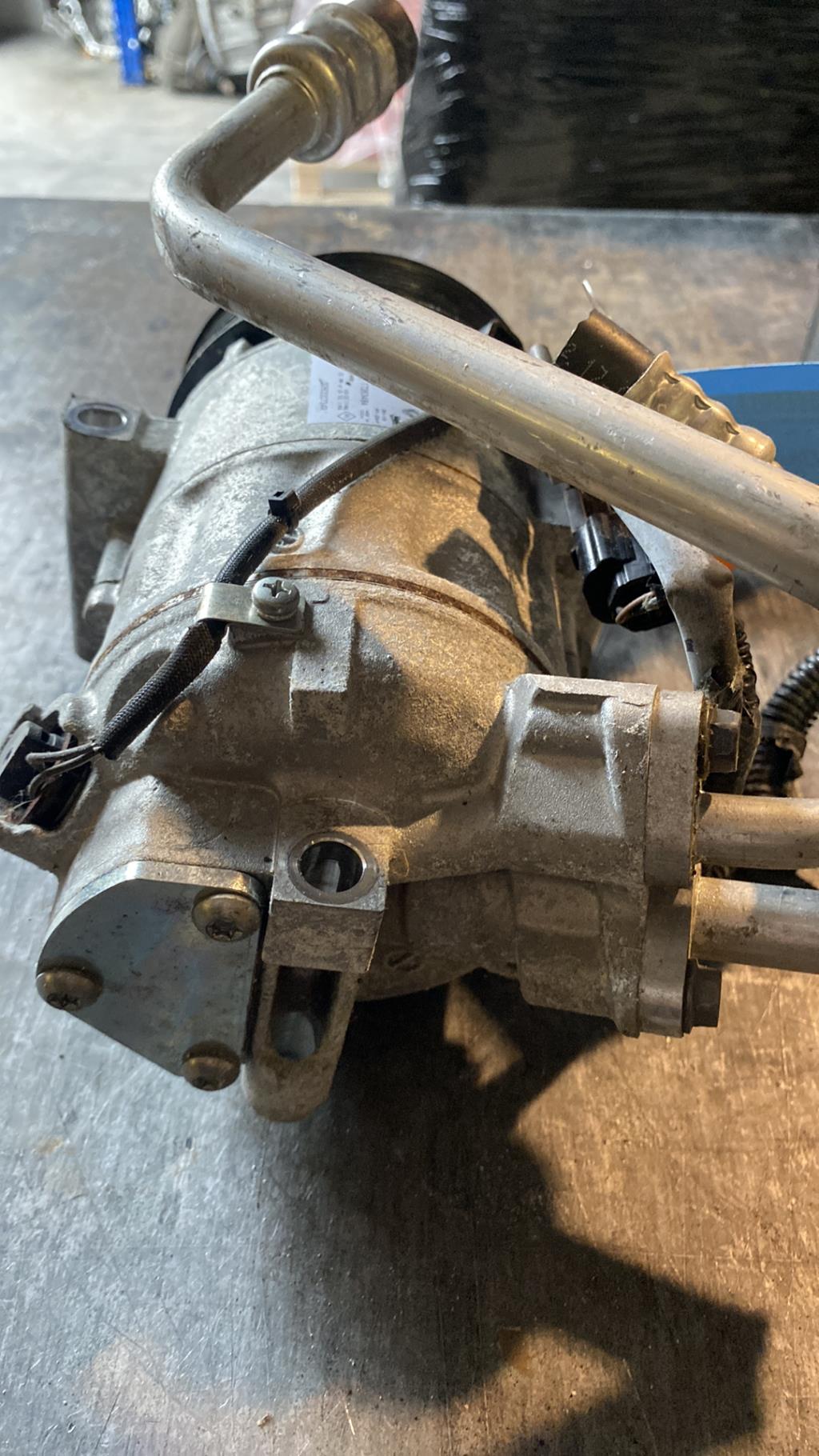 Compresseur clim RENAULT CLIO 4 PHASE 2 Essence - 1