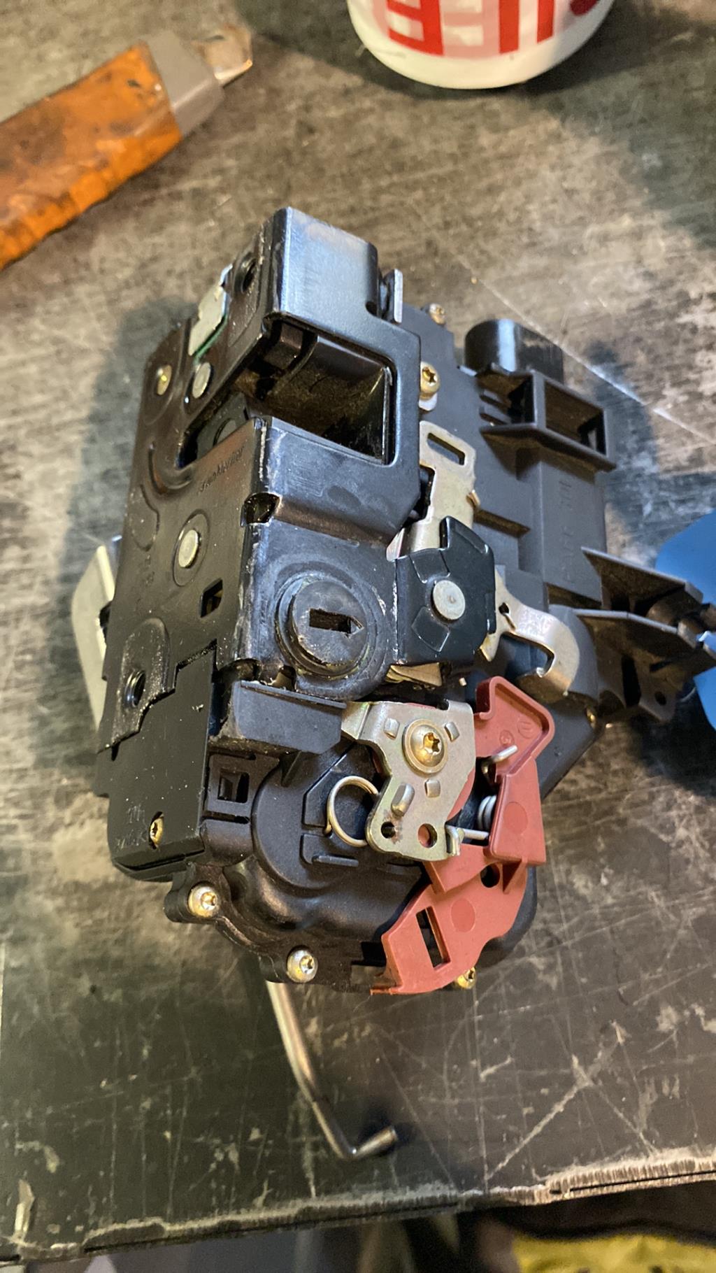 Serrure arriere droit AUDI A4 2 AVANT PHASE 1 BREAK Diesel - 1