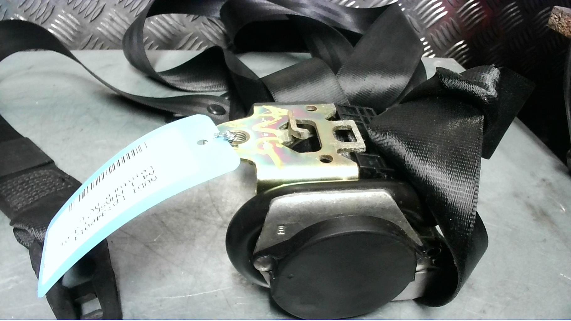 Ceinture avant gauche AUDI A4 1 PHASE 2 Essence - 1