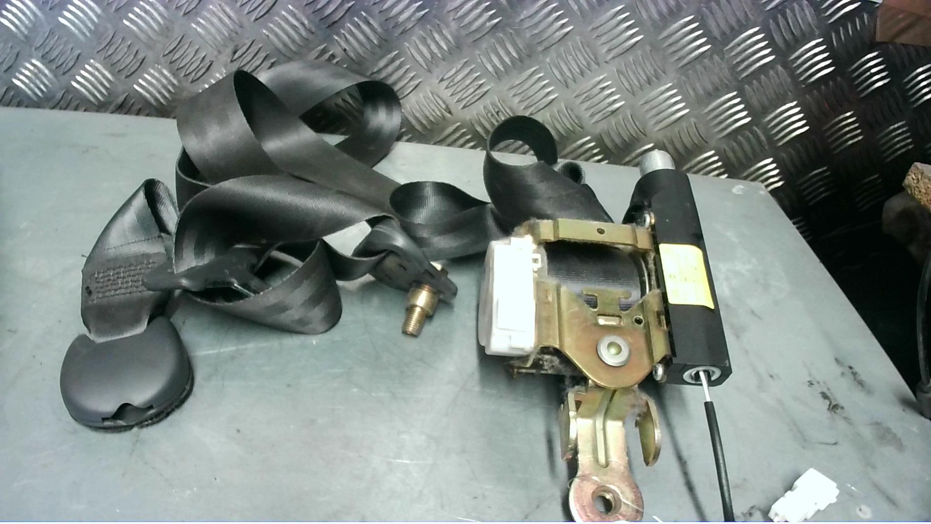 Ceinture avant gauche RENAULT CLIO 3 PHASE 1 Essence - 1