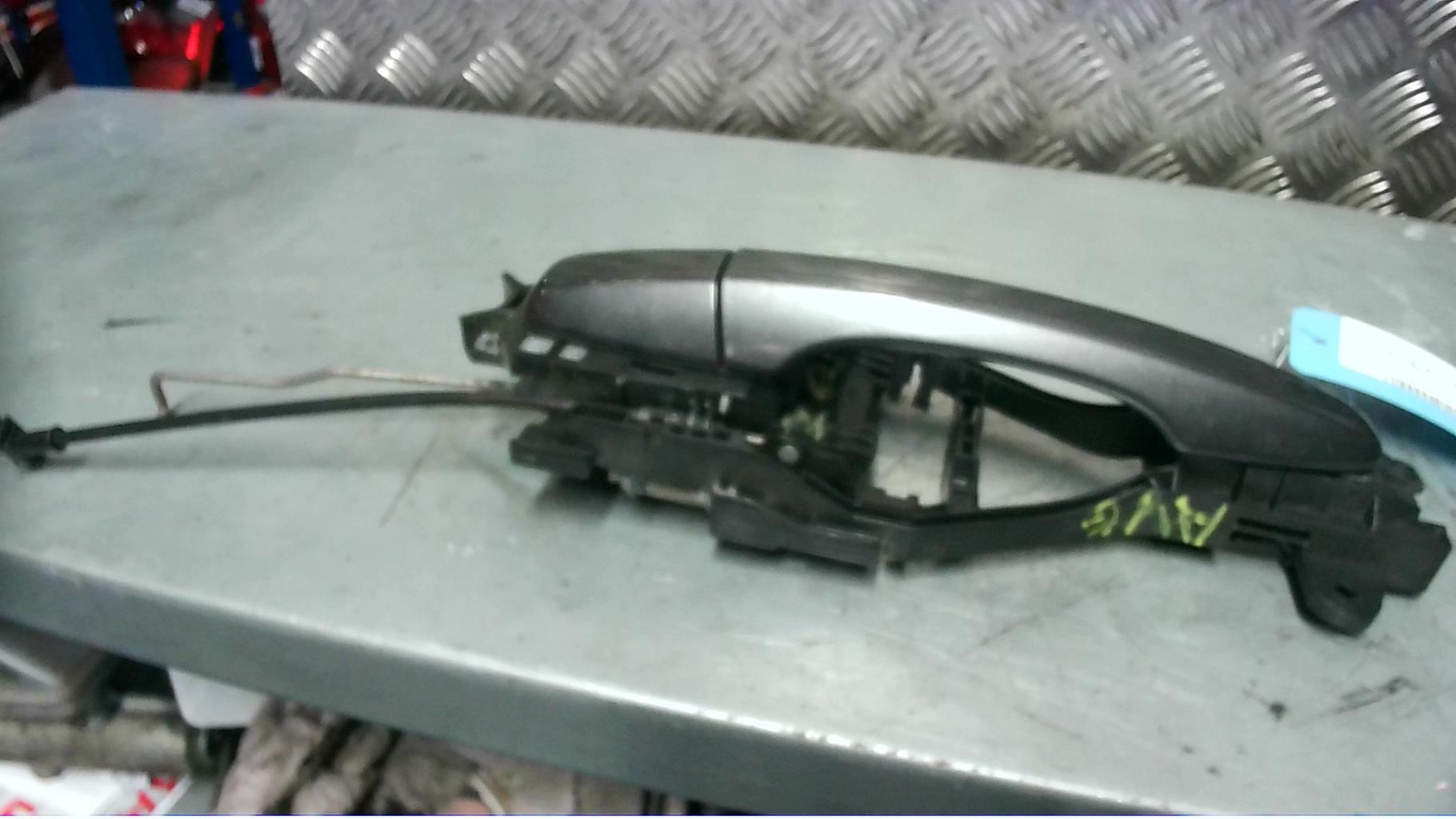 Poignee porte avant gauche VOLVO V 40 2 PHASE 1  - 1