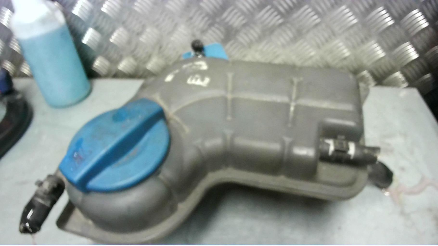Vase d'expansion AUDI A4 1 PHASE 2 Essence - 1