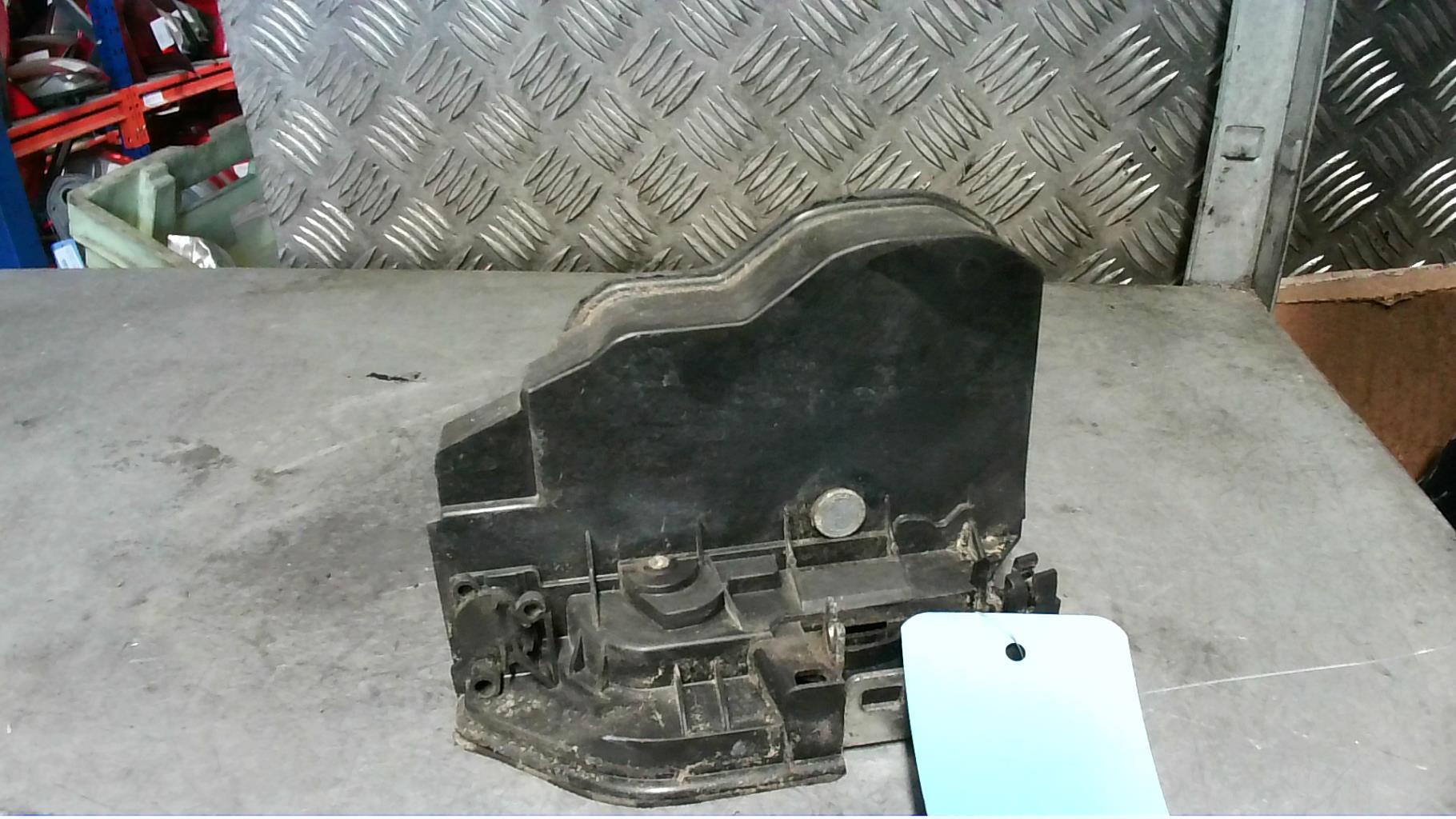 Serrure avant droit BMW X3 E83 PHASE 1 Diesel - 1