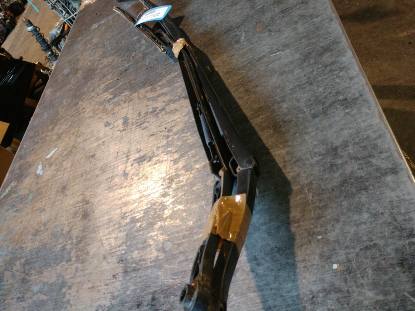 Bras essuie glace avant RENAULT LATITUDE Diesel - 1